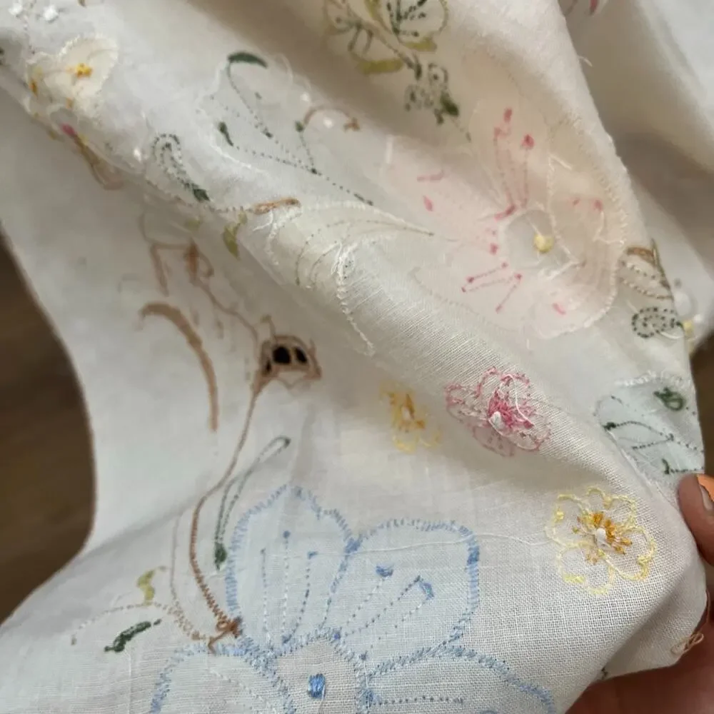 Vintage Tablecloth Embroidered Floral Cotton Cut-out Details 102.5